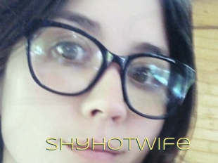 Shyhotwife